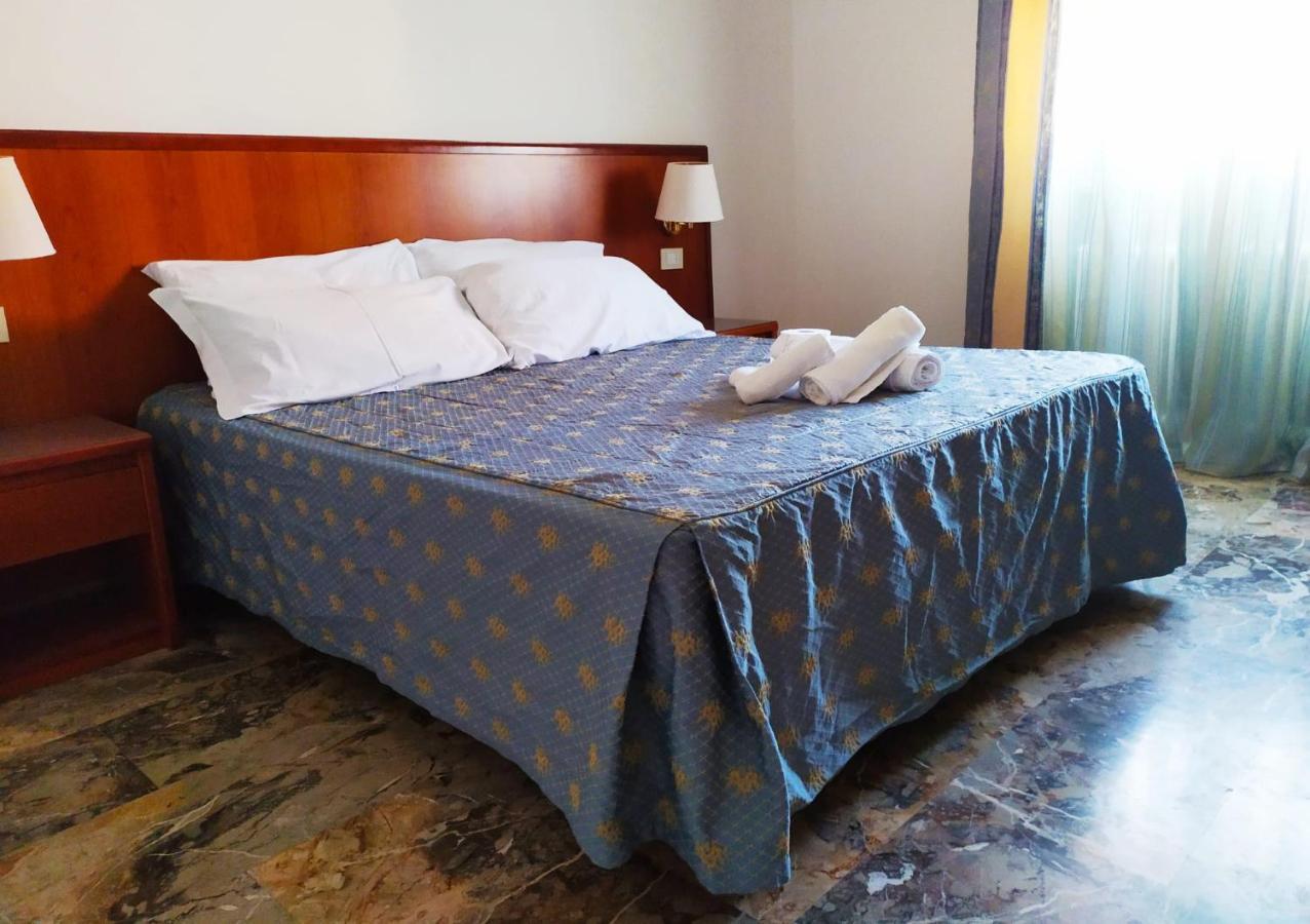 Domus Cesena Hotell Exteriör bild